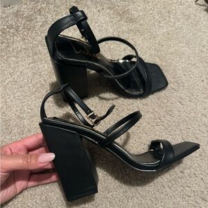 Lulu's black block heels